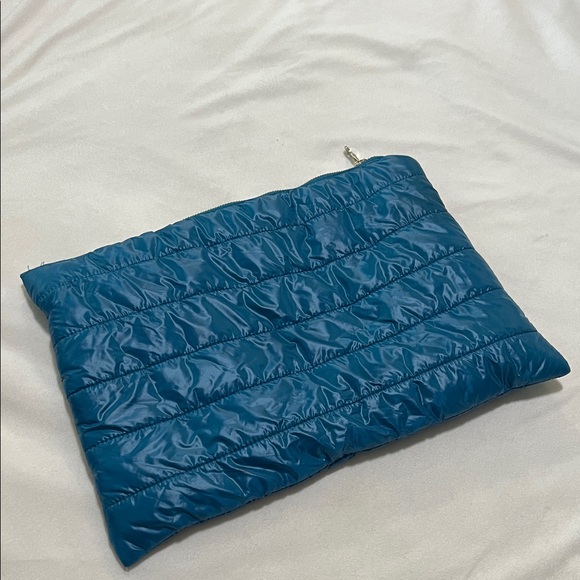 Kate Spade Nylon Pouch Computer Sleeve - Picture 1 of 4